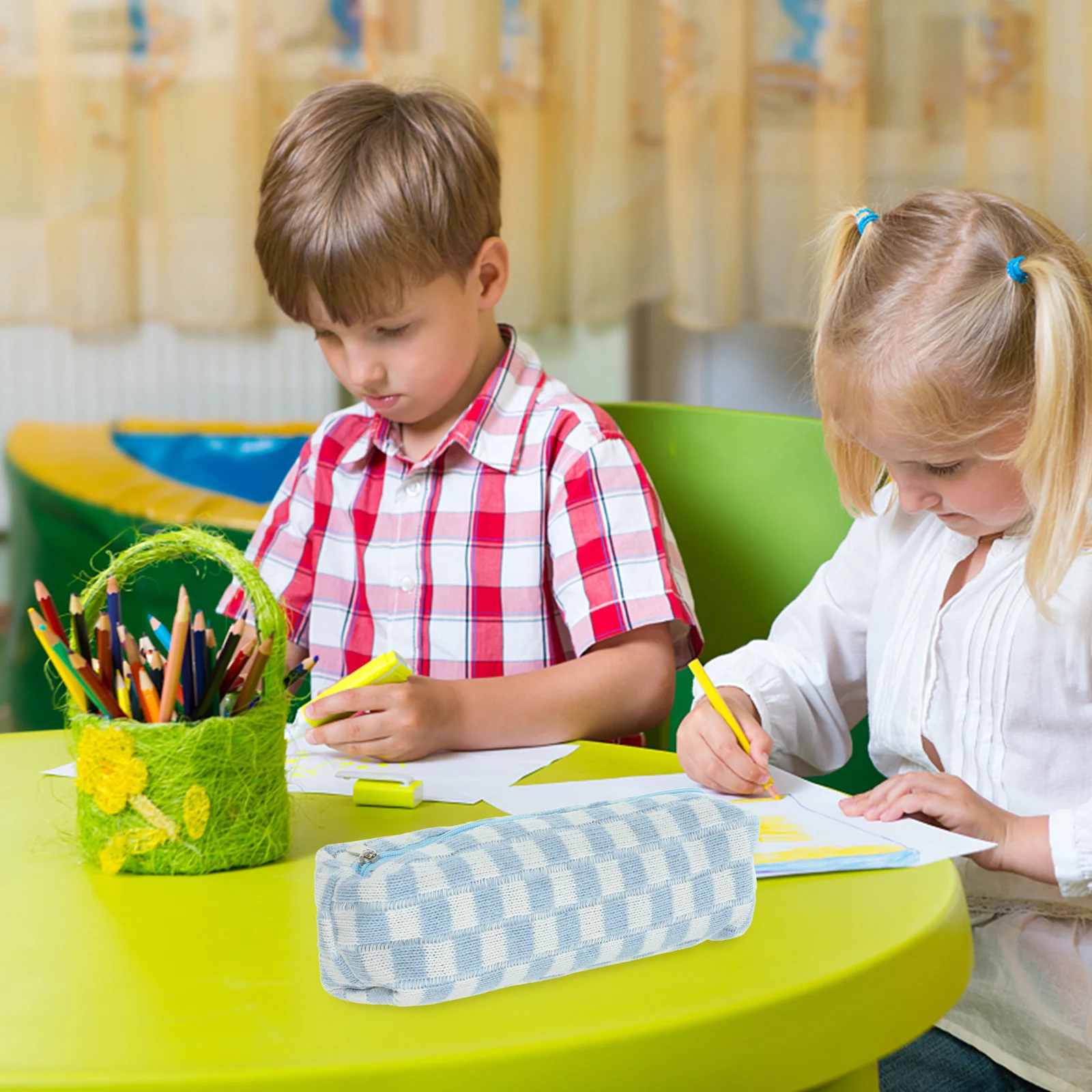 Chessboard Pattern Pencil Case Compact Design Large Capacity Portable Multi-Function Storage Bag Organizer for Stationery Makeup
Chessboard Pattern Pencil Case Compact Design Large Capacity Portable Multi-Function Storage Bag Organizer for Stationery Makeup