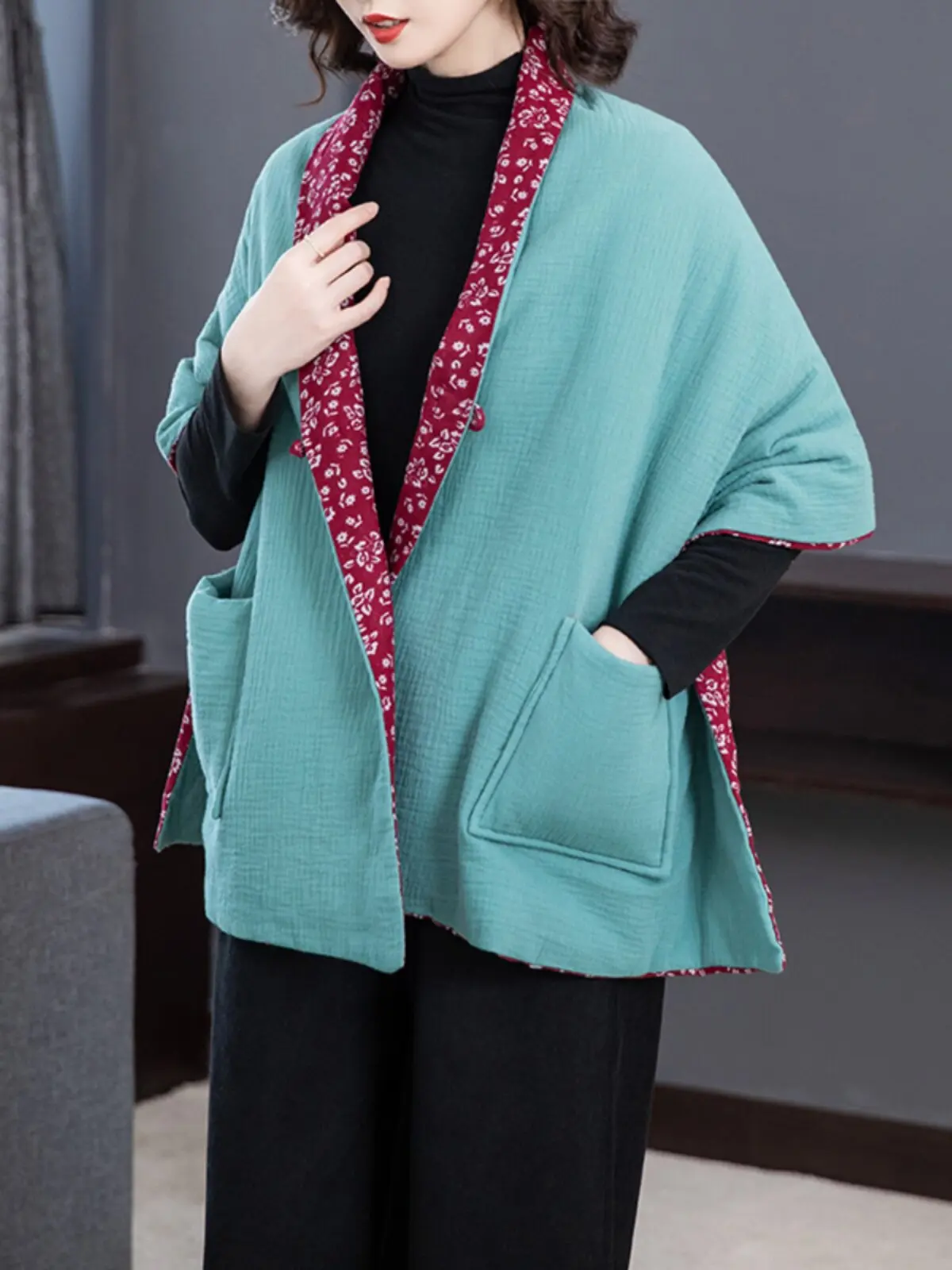 Winter Padded Coat Women Cape Poncho Hooded Thick Warm Cotton Linen Jacket Autumn Outerwear Plus Size Reversible Shoulder Cape
Winter Padded Coat Women Cape Poncho Hooded Thick Warm Cotton Linen Jacket Autumn Outerwear Plus Size Reversible Shoulder Cape