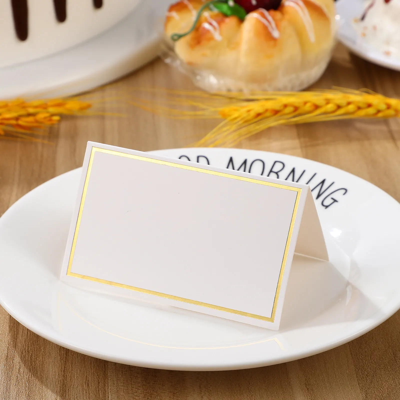 100Pcs Gold Foil Bezel Foldable Table Place Cards Blank Wedding Name Tent Cards for Seating Escort Food Decoration Party Banquet
100Pcs Gold Foil Bezel Foldable Table Place Cards Blank Wedding Name Tent Cards for Seating Escort Food Decoration Party Banquet