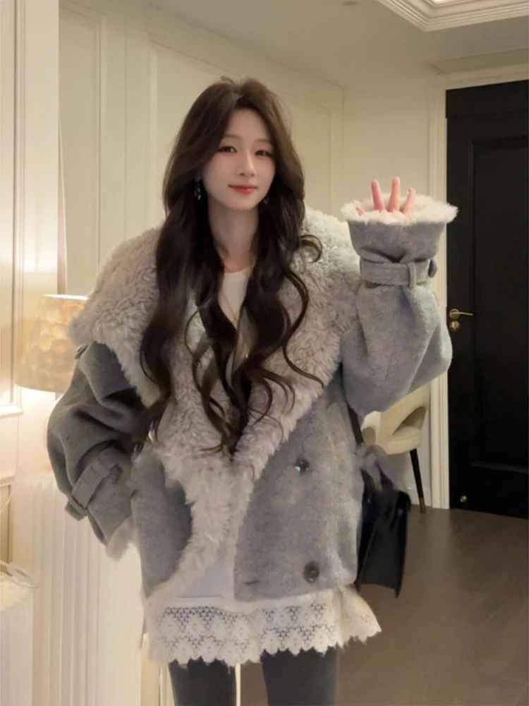 Korean Design Lamb Velvet Coat Women's Loose Versatile Fall Winter New Style High-End Feel Fur Upper Apparel Fashionable Ladi...
Korean Design Lamb Velvet Coat Women's Loose Versatile Fall Winter New Style High-End Feel Fur Upper Apparel Fashionable Ladi...