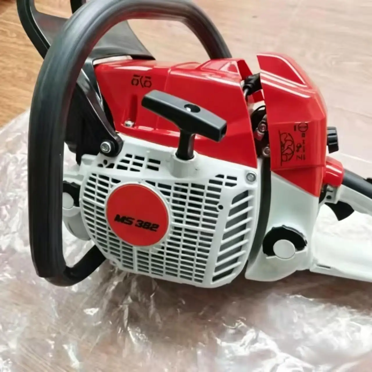 3.9kw Chainsaw 72cc 28-inch Knife Bar Heavy Duty 2-Stroke Chainsaw 382
3.9kw Chainsaw 72cc 28-inch Knife Bar Heavy Duty 2-Stroke Chainsaw 382