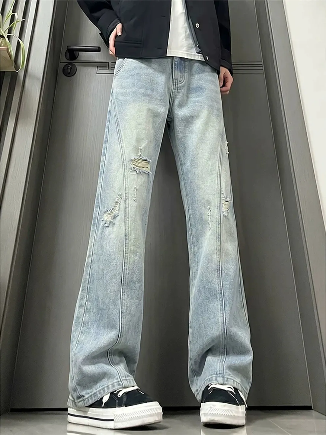 Retro Blue Slanted Cut Hole Knife Jeans Men Summer Cool Straight Tube Pants High Street American Style Casual Wear
Retro Blue Slanted Cut Hole Knife Jeans Men Summer Cool Straight Tube Pants High Street American Style Casual Wear