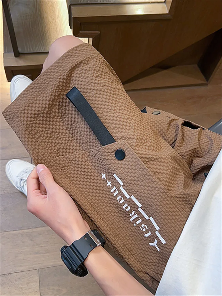 Мужские летние повседневные свободные брюки из ледяного шелка 2024 года, новинка, прямой крой, с деталями на карманах, для молодежи, в стиле Workwear
Мужские летние повседневные свободные брюки из ледяного шелка 2024 года, новинка, прямой крой, с деталями на карманах, для молодежи, в стиле Workwear