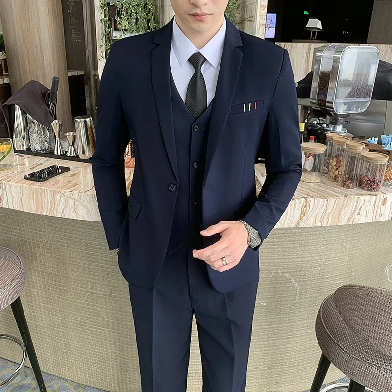 Men's Autumn Winter Three-Piece Suit Vest Trousers Slim Fit Fashion Trend 2024 Handsome Personality Small Suit Set
Men's Autumn Winter Three-Piece Suit Vest Trousers Slim Fit Fashion Trend 2024 Handsome Personality Small Suit Set