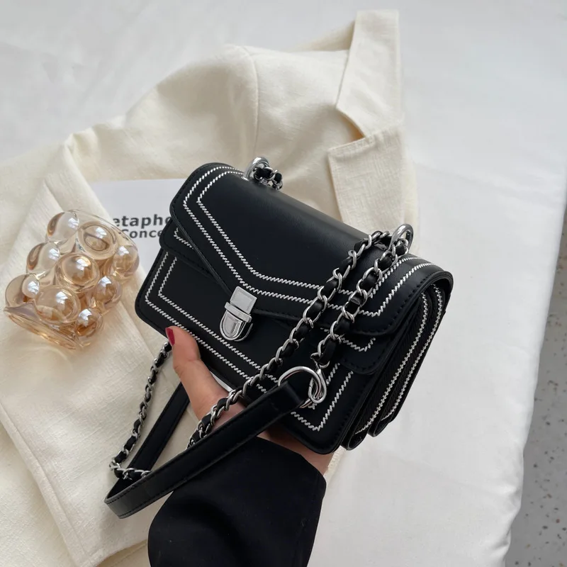 Small Flap Shoulder Bags for Women Luxury Designer Crossbody Women's Bag 2022 Trend High Quality Fashion Female Handbags
Small Flap Shoulder Bags for Women Luxury Designer Crossbody Women's Bag 2022 Trend High Quality Fashion Female Handbags