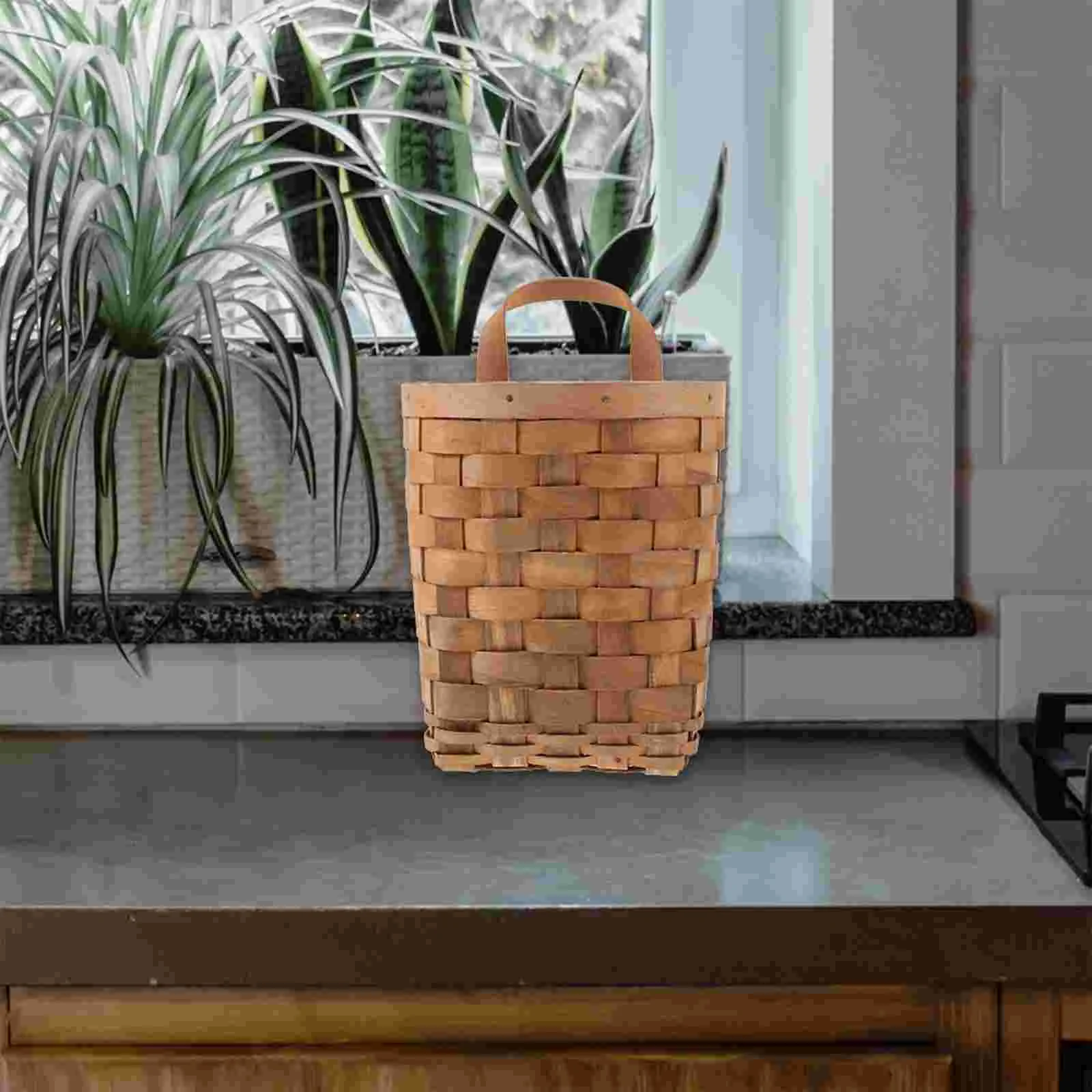 Small Wall Hanging Basket Wicker Onion Ginger Garlic Storage Woven Baskets Flower Office with Cloth Bottle Organizer
Small Wall Hanging Basket Wicker Onion Ginger Garlic Storage Woven Baskets Flower Office with Cloth Bottle Organizer