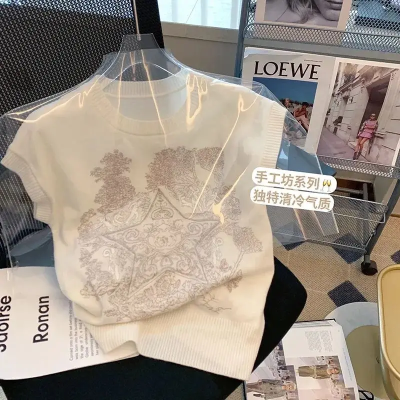 Summer White Knitted T-shirt Short Sleeve Knit Pullover Women Thin Sweater Print Design Tees Harajuku Tshirt Tops Women Clothing
Summer White Knitted T-shirt Short Sleeve Knit Pullover Women Thin Sweater Print Design Tees Harajuku Tshirt Tops Women Clothing