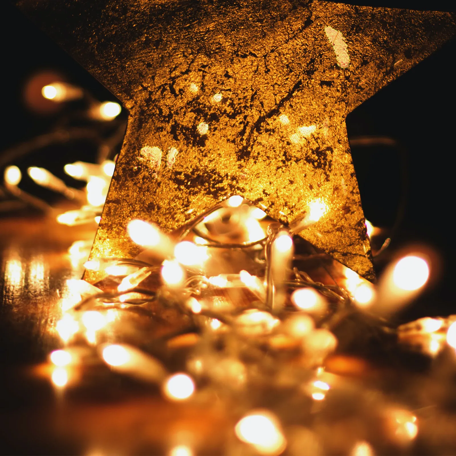 4Pcs Christmas Copper Wire LED String Light 30Leds Warm White LED String Decor for Holiday Party Christmas Tree Outdoor Garden
4Pcs Christmas Copper Wire LED String Light 30Leds Warm White LED String Decor for Holiday Party Christmas Tree Outdoor Garden