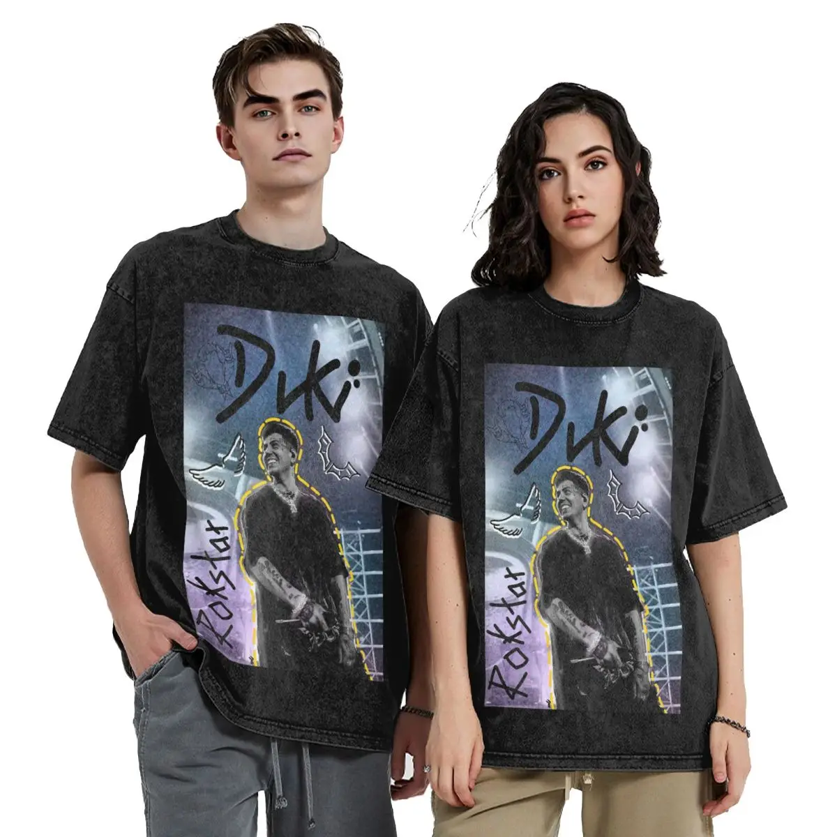 Аксессуары для певицы-репера Duki, футболки с короткими рукавами в стиле хип-хоп, потертые топы, футболки, уличная футболка, винтажная футболка для мужчин и женщин
Аксессуары для певицы-репера Duki, футболки с короткими рукавами в стиле хип-хоп, потертые топы, футболки, уличная футболка, винтажная футболка для мужчин и женщин