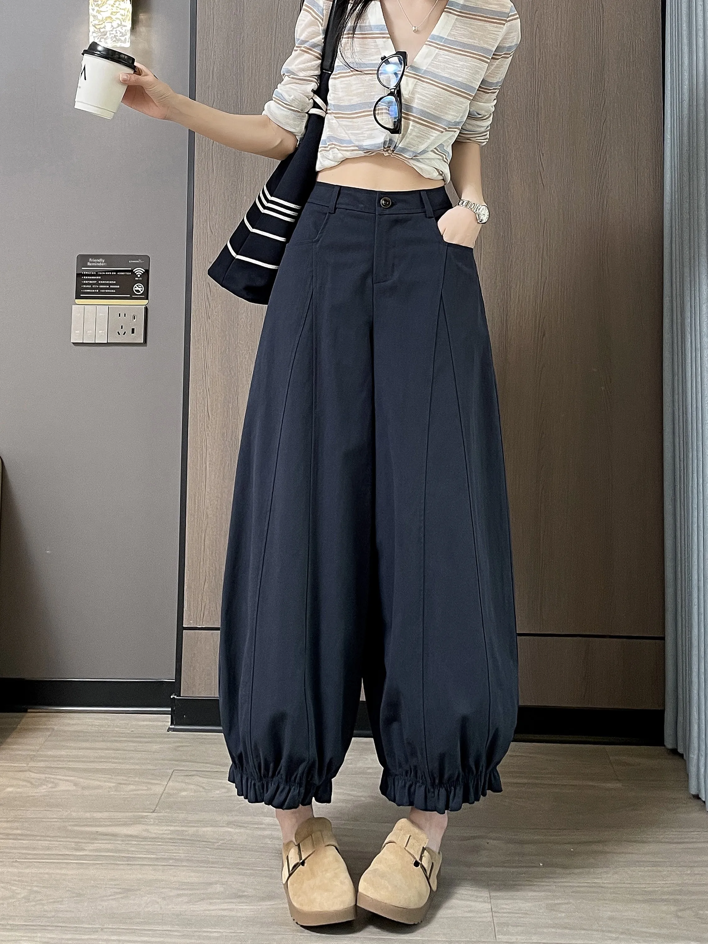Washed Cotton Floral Print Pants Women's Spring Autumn High Waist Button Closure Lantern Pants Loose Fit Casual Style
Washed Cotton Floral Print Pants Women's Spring Autumn High Waist Button Closure Lantern Pants Loose Fit Casual Style