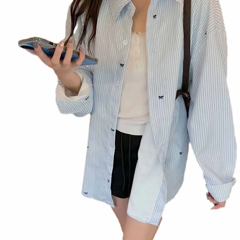 Women Fashion Long Sleeve Plaid Shirt Blouse Tops Autumn Spring Button Down Loose Lapel Striped Shirt Korean Casual Style
Women Fashion Long Sleeve Plaid Shirt Blouse Tops Autumn Spring Button Down Loose Lapel Striped Shirt Korean Casual Style
