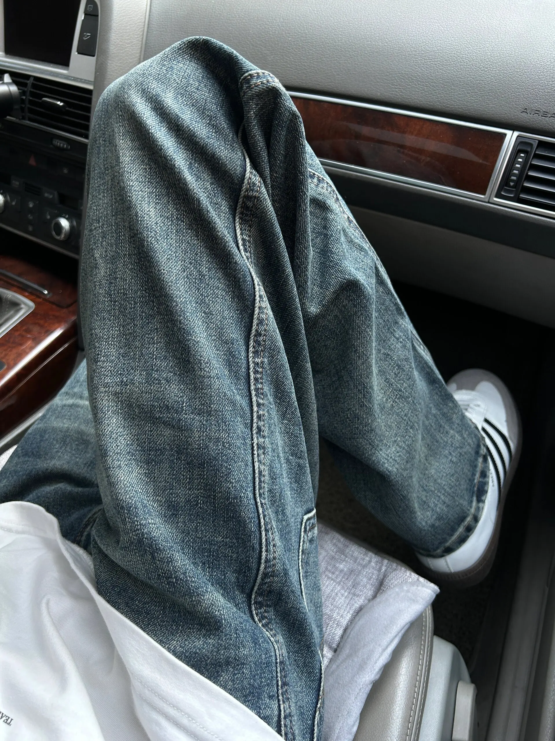 Deep Blue Men's Bell Bot Jeans American Retro Extended Straight Leg Pants Slimming High Street Vibe Casual Denim Trousers
Deep Blue Men's Bell Bot Jeans American Retro Extended Straight Leg Pants Slimming High Street Vibe Casual Denim Trousers