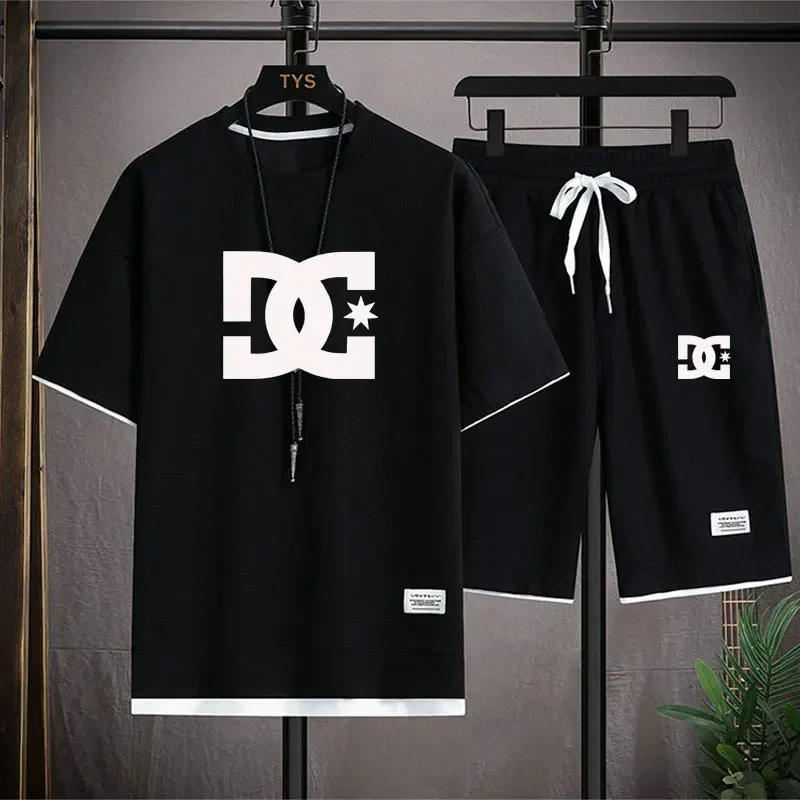 2025 Summer Men's suit: European new brand cotton and linen clothing, fashionable track and field sports, linen casual top and s
2025 Summer Men's suit: European new brand cotton and linen clothing, fashionable track and field sports, linen casual top and s