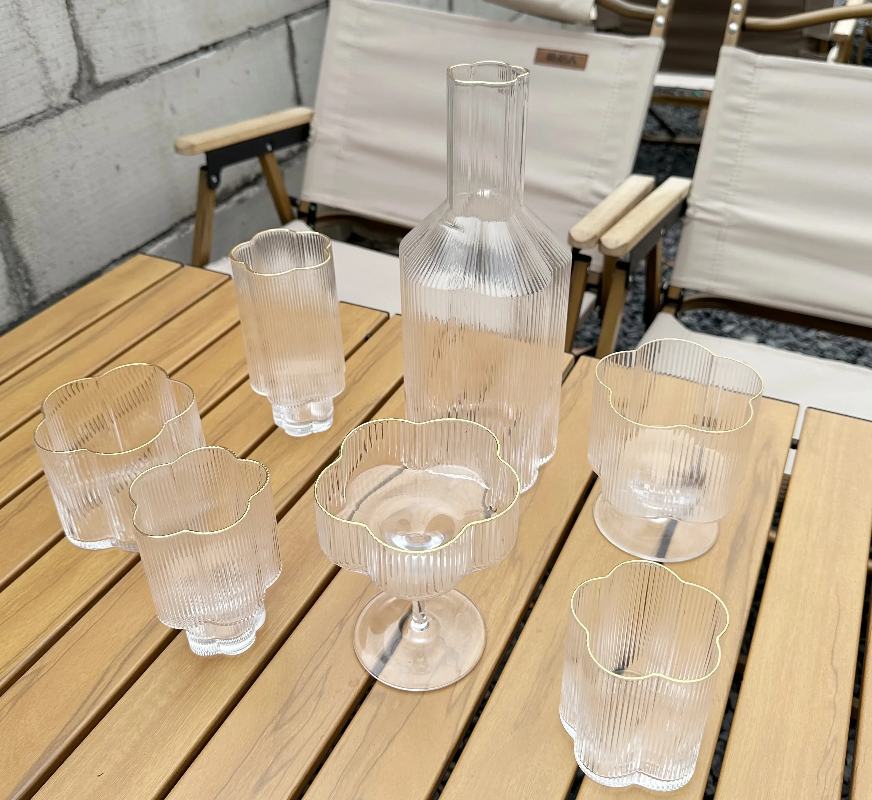 Phnom Penh Cocktail Glass Cups Creative Flower Shape Ripple Transparent Goblets Cups for Champagne Drinkware Glass Sets
Phnom Penh Cocktail Glass Cups Creative Flower Shape Ripple Transparent Goblets Cups for Champagne Drinkware Glass Sets