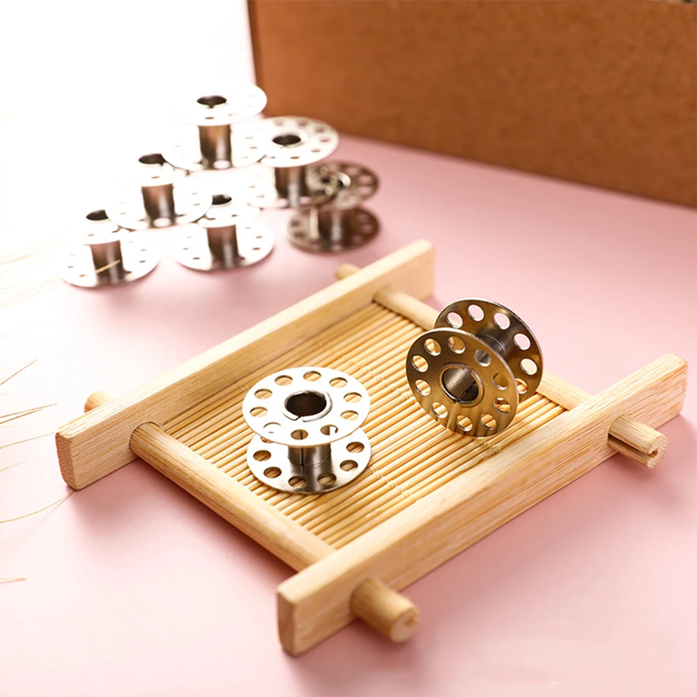 50Pcs Empty Metal Bobbins Metal Sewing Bobbins Sewing Machine Bobbins for Household Sewing Machine Accessories
50Pcs Empty Metal Bobbins Metal Sewing Bobbins Sewing Machine Bobbins for Household Sewing Machine Accessories