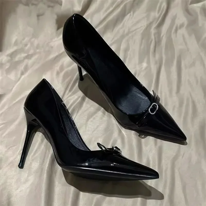 Ladies Fashion designer party Shoes high heels women's 2025 new stiletto pointed toe bow rhinestone shoes
Ladies Fashion designer party Shoes high heels women's 2025 new stiletto pointed toe bow rhinestone shoes