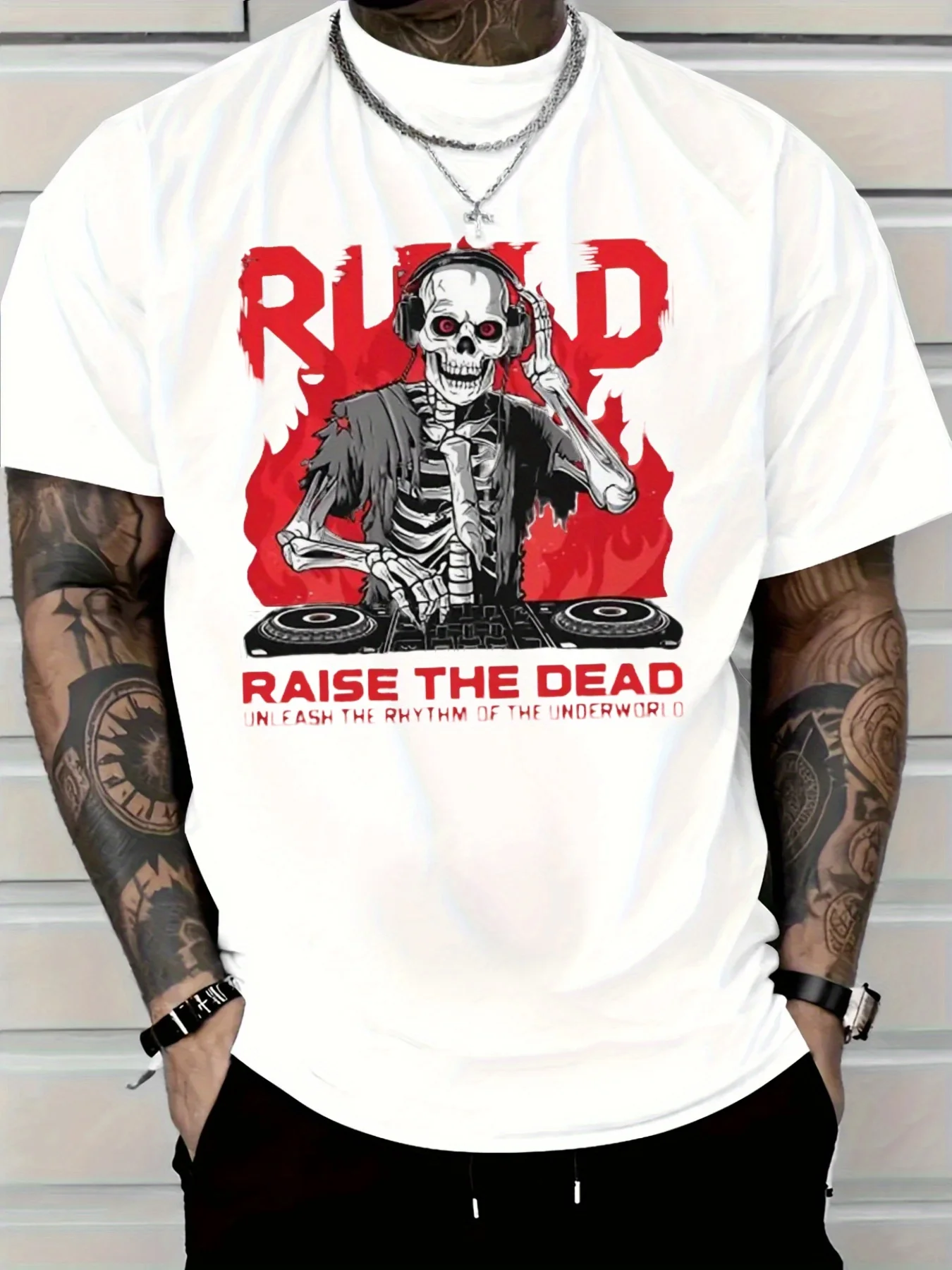 2025 Новая мужская повседневная футболка из чистого хлопка R I P Raise The Dead Skeleton DJ Graphic Tee Мужская летняя уличная одежда
2025 Новая мужская повседневная футболка из чистого хлопка R I P Raise The Dead Skeleton DJ Graphic Tee Мужская летняя уличная одежда