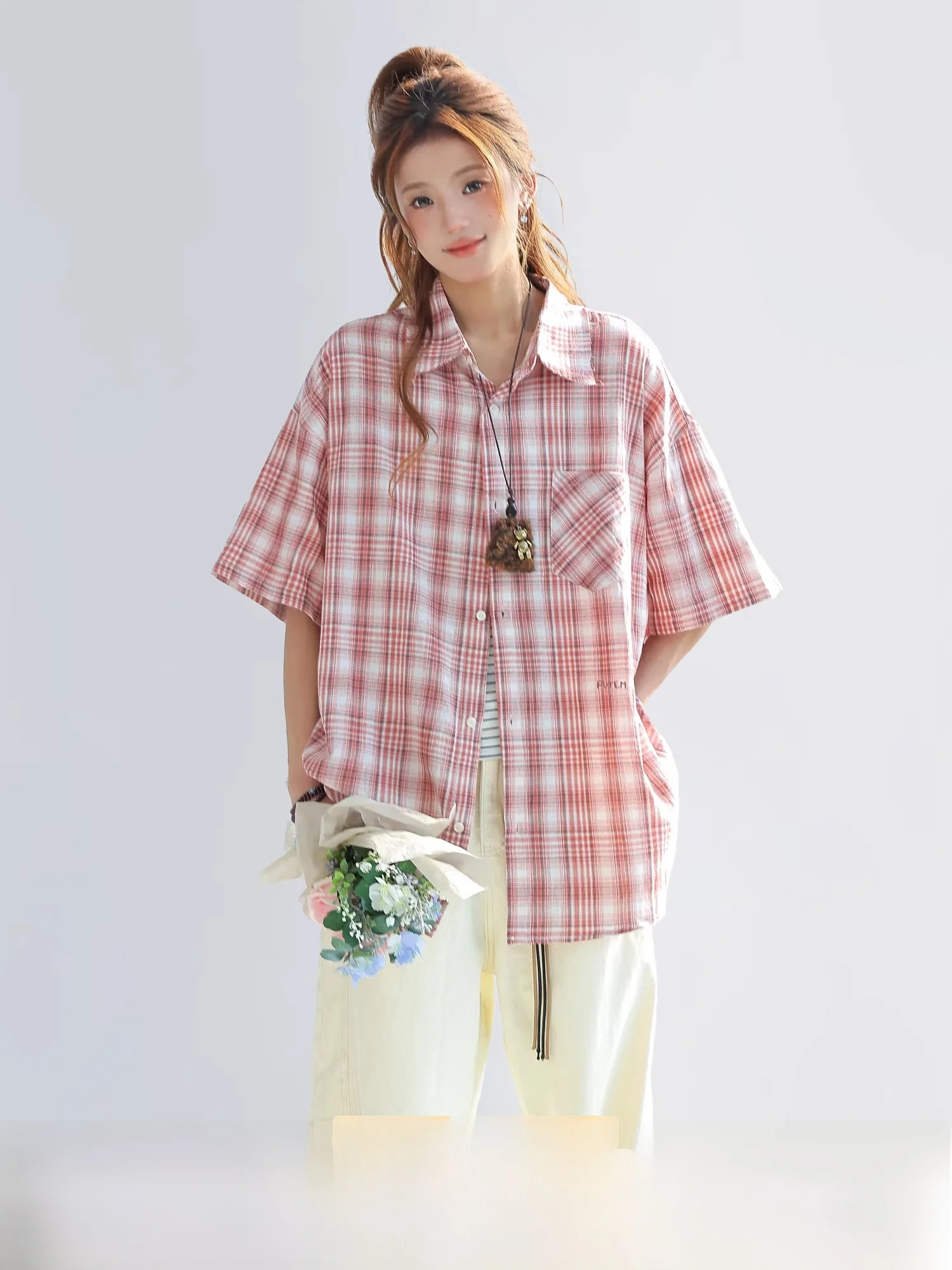 Pure Cotton Plaid Short Sleeve Shirt Women's Loose Fit Korean Style Breathable Comfortable Daily Wear Button up Casual Shirt
Pure Cotton Plaid Short Sleeve Shirt Women's Loose Fit Korean Style Breathable Comfortable Daily Wear Button up Casual Shirt