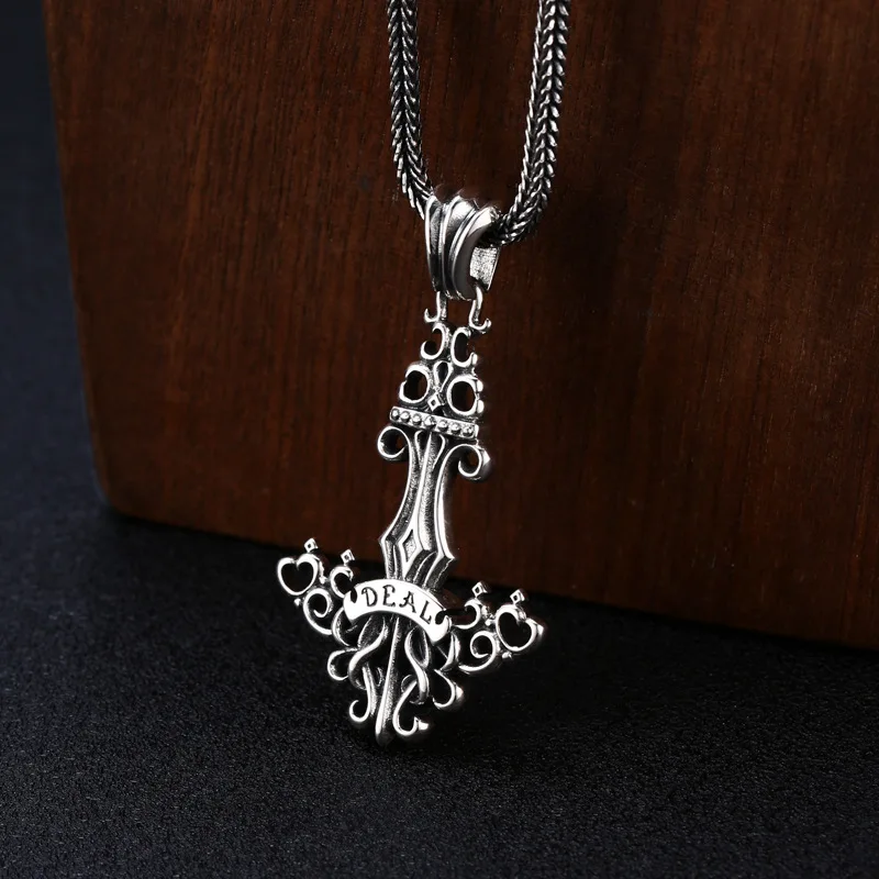 S925 sterling silver jewelry retro thai silver men's and women stylish pendant necklace pendant rag doll clown accessories
S925 sterling silver jewelry retro thai silver men's and women stylish pendant necklace pendant rag doll clown accessories