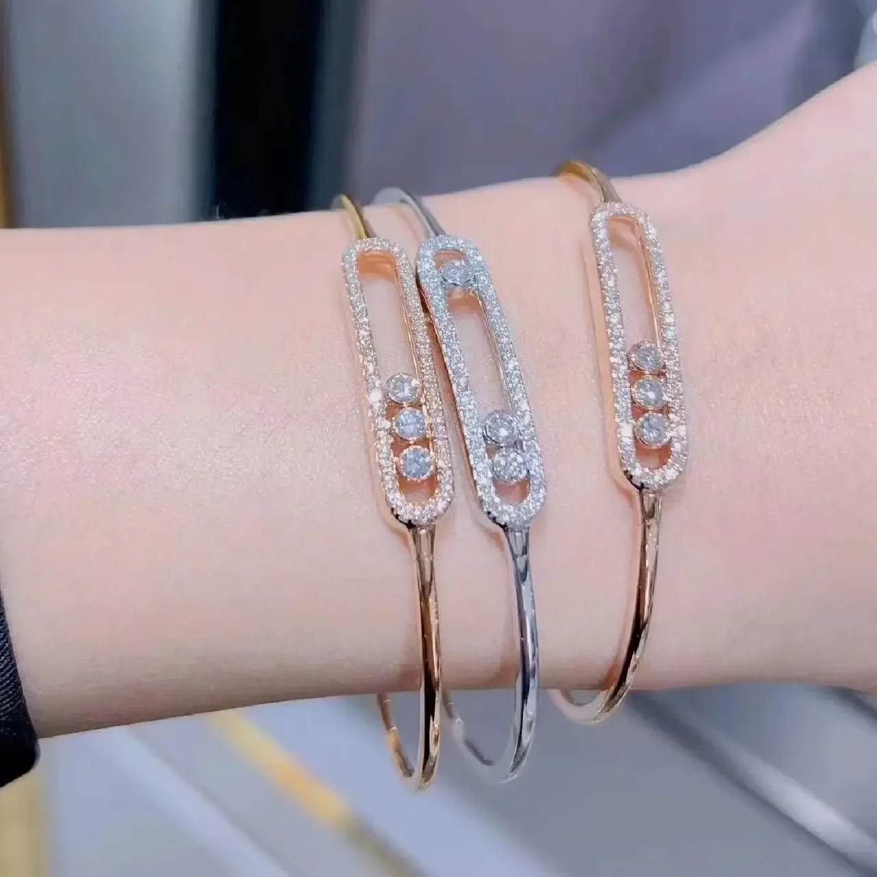 Hot sales Hgh-end 925 Sterling Silver th Sliding Diamonds, Fashionable Women'S jewelry Bracelet, Gthering Party Cmmemorate Psent
Hot sales Hgh-end 925 Sterling Silver th Sliding Diamonds, Fashionable Women'S jewelry Bracelet, Gthering Party Cmmemorate Psent