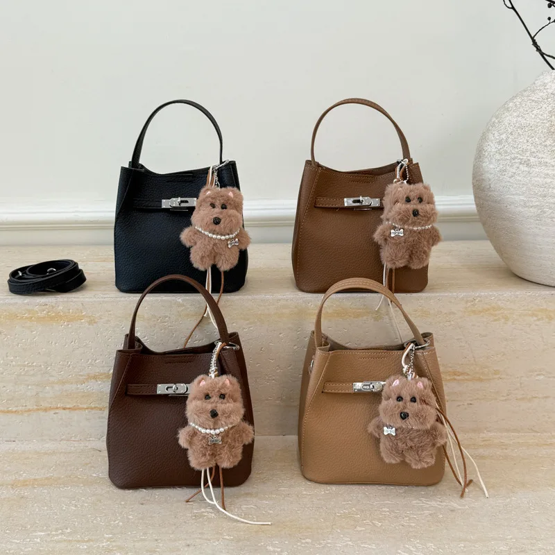 2025 Korean Style Shoulder Bag, Premium Bucket Bag for Women, Fashion Underarm Crossbody Purse, Niche Tote Handbag
2025 Korean Style Shoulder Bag, Premium Bucket Bag for Women, Fashion Underarm Crossbody Purse, Niche Tote Handbag