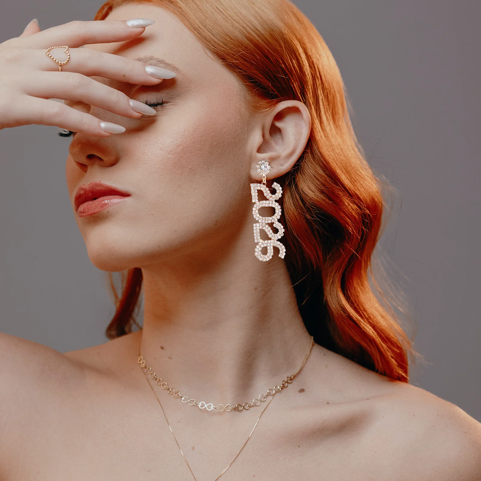 2026 Drop Dangle Earrings for Women Sparkly Rhinestone Number Earrings Holiday Party Jewelry Christmas New Year Fashion
2026 Drop Dangle Earrings for Women Sparkly Rhinestone Number Earrings Holiday Party Jewelry Christmas New Year Fashion