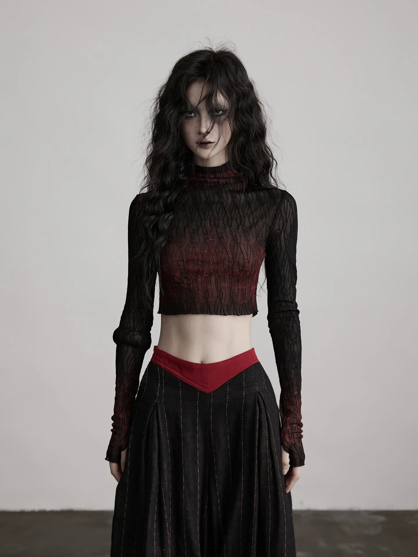 Women's Gothic Gradient Print Mesh Lace T shirt Y2K Aesthetic Long Sleeve Slim Fit Short Top Vintage Harajuku Streetwear
Women's Gothic Gradient Print Mesh Lace T shirt Y2K Aesthetic Long Sleeve Slim Fit Short Top Vintage Harajuku Streetwear