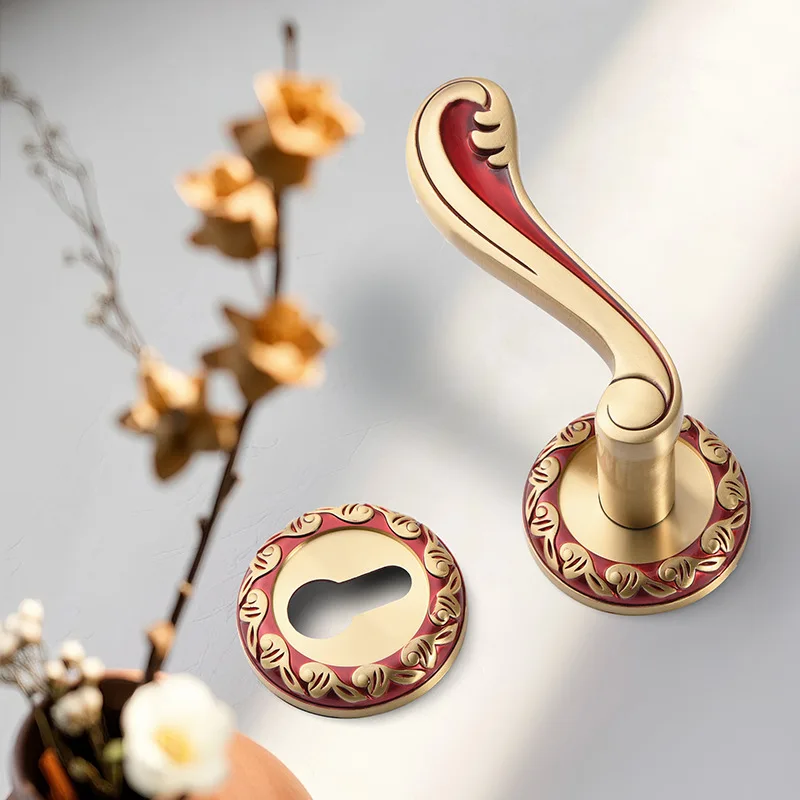 Европейский ретро крытый дверной замок для спальни, бытовая латунная ручка, новый китайский бесшумный магнитный замок
Европейский ретро крытый дверной замок для спальни, бытовая латунная ручка, новый китайский бесшумный магнитный замок