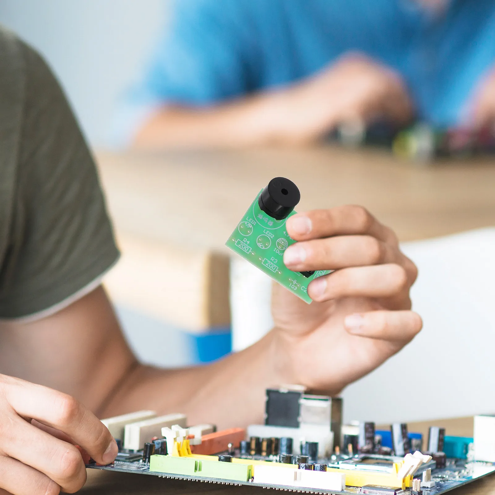 3Pcs Electronics Training Kit Ne555 Multivibrator DIY Soldering Practice Board Dual LED Flasher Circuit Learning Set 555 Timer