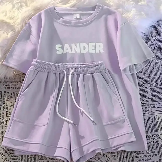 2024 Summer Women's Running Sportswear Set Loose Fit Short Sleeve Shorts Trendy Casual Two-Piece Outfit
2024 Summer Women's Running Sportswear Set Loose Fit Short Sleeve Shorts Trendy Casual Two-Piece Outfit