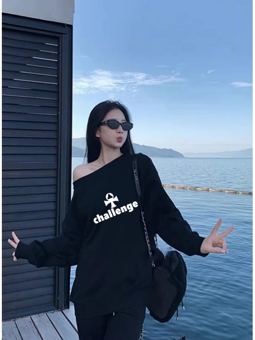 American Lazy Sle Slant Collar Sweatirt Women's New Early Autumn Loose Faion Print oulder Letter Top
American Lazy Sle Slant Collar Sweatirt Women's New Early Autumn Loose Faion Print oulder Letter Top