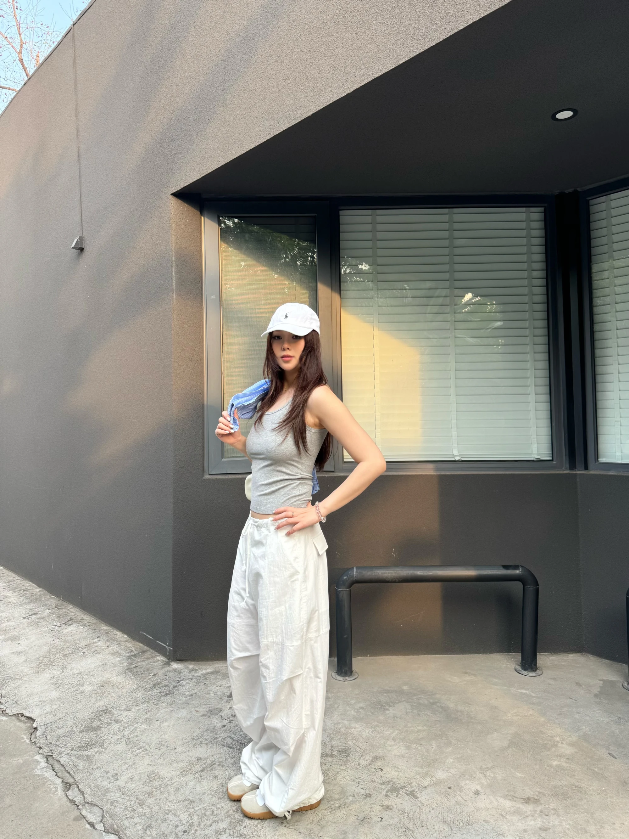 Cotton Drawstring Wide Leg Casual Pants White Loose Workwear Trousers Spring Street Style Long Pants Ladies Fashion
Cotton Drawstring Wide Leg Casual Pants White Loose Workwear Trousers Spring Street Style Long Pants Ladies Fashion