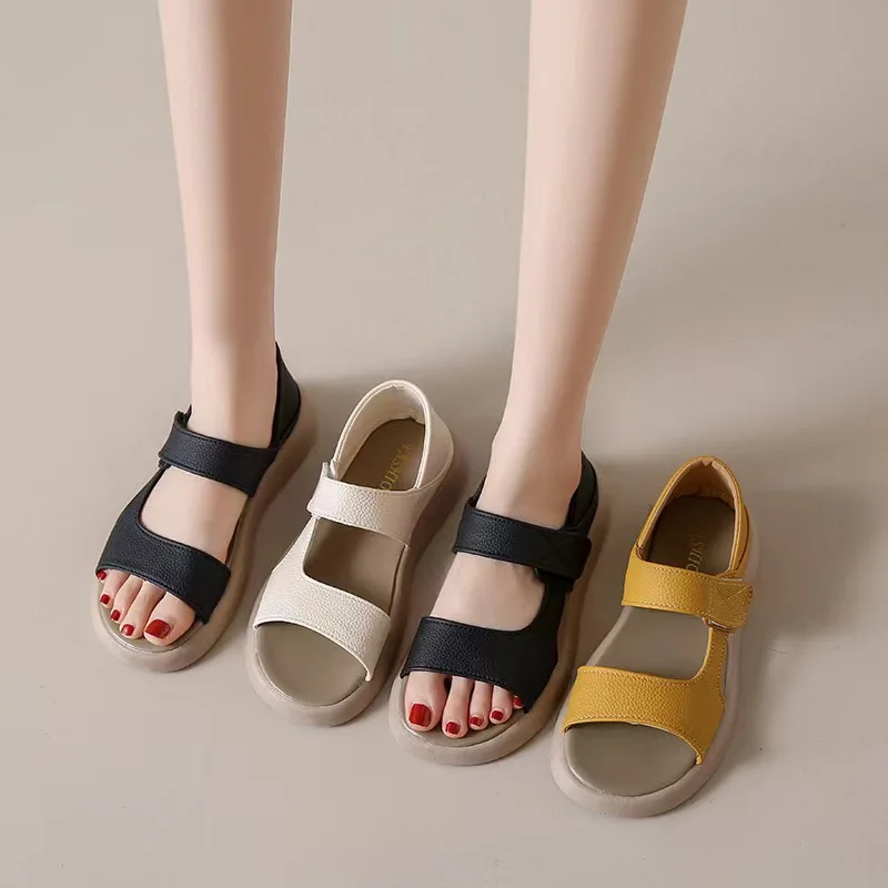 High Quality Flat Non-slip Soft Beach Shoe Fashion Open Toe Velcro Platform Sandals New Women Designer Slippers
High Quality Flat Non-slip Soft Beach Shoe Fashion Open Toe Velcro Platform Sandals New Women Designer Slippers