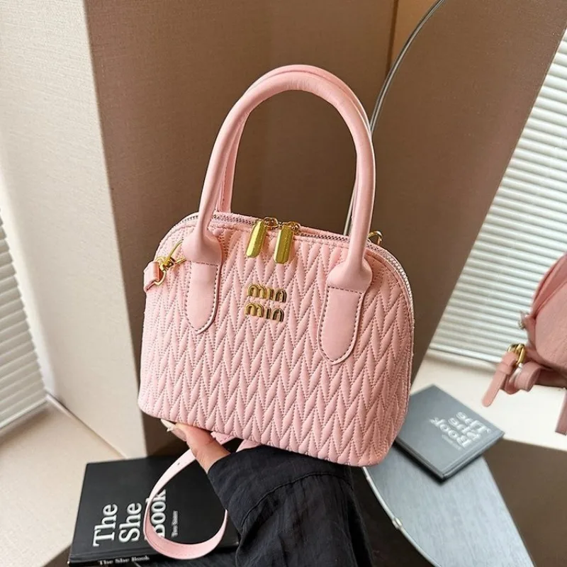 Classic Diaper Bag Women's Bag Tote Aquarium Visit Minimalist Exquisite Charming Dainty Elegant Versatile Practical
Classic Diaper Bag Women's Bag Tote Aquarium Visit Minimalist Exquisite Charming Dainty Elegant Versatile Practical