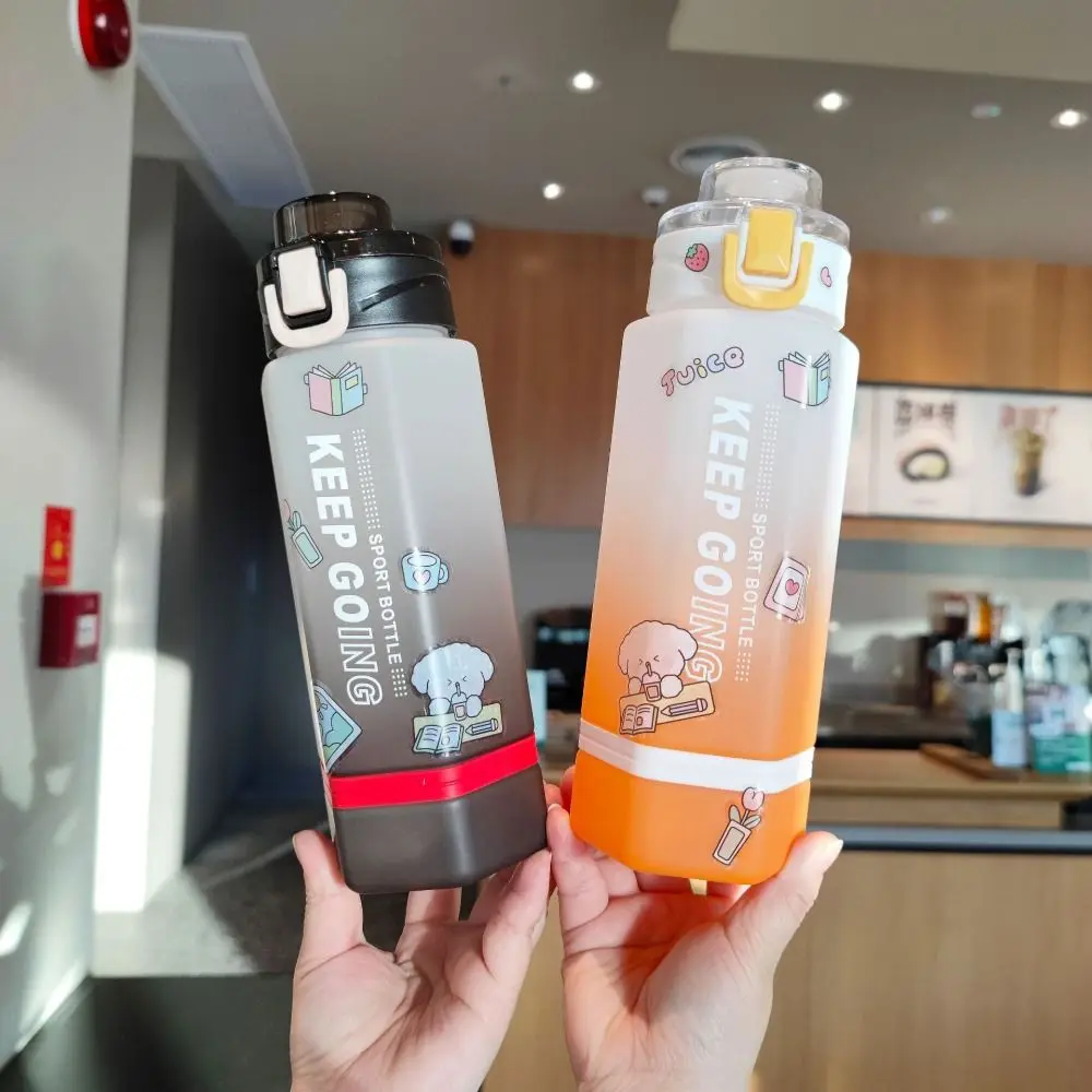 Sports Water Bottle 700ml Sports Drinking Bottle Two-color Plastic Water Cup for Outdoor Camping Fitness Fashion
Sports Water Bottle 700ml Sports Drinking Bottle Two-color Plastic Water Cup for Outdoor Camping Fitness Fashion
