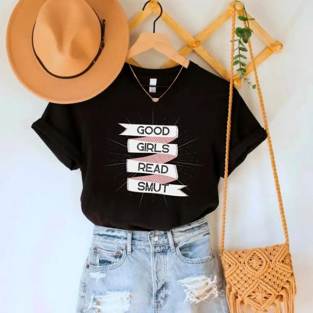 Женская хлопковая футболка Good Girls Read Smut Футболка Bookish Merch Подарок для чтения Рубашка Романтика Reader Darkromance Books Fashion Crop
Женская хлопковая футболка Good Girls Read Smut Футболка Bookish Merch Подарок для чтения Рубашка Романтика Reader Darkromance Books Fashion Crop