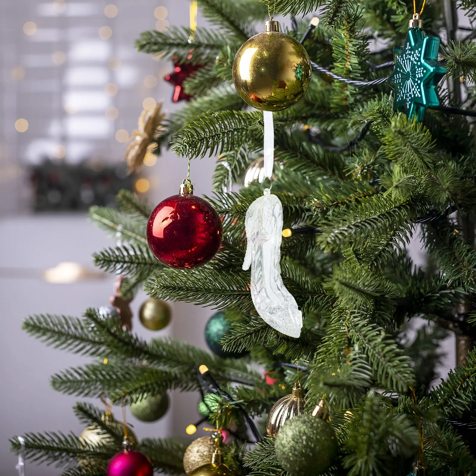 1pcs Transparent High Heel Shoe Ornament Christmas Tree Decor Xmas Party Decoration Hanging Pendant Shoe Charm Festive Home Car
1pcs Transparent High Heel Shoe Ornament Christmas Tree Decor Xmas Party Decoration Hanging Pendant Shoe Charm Festive Home Car