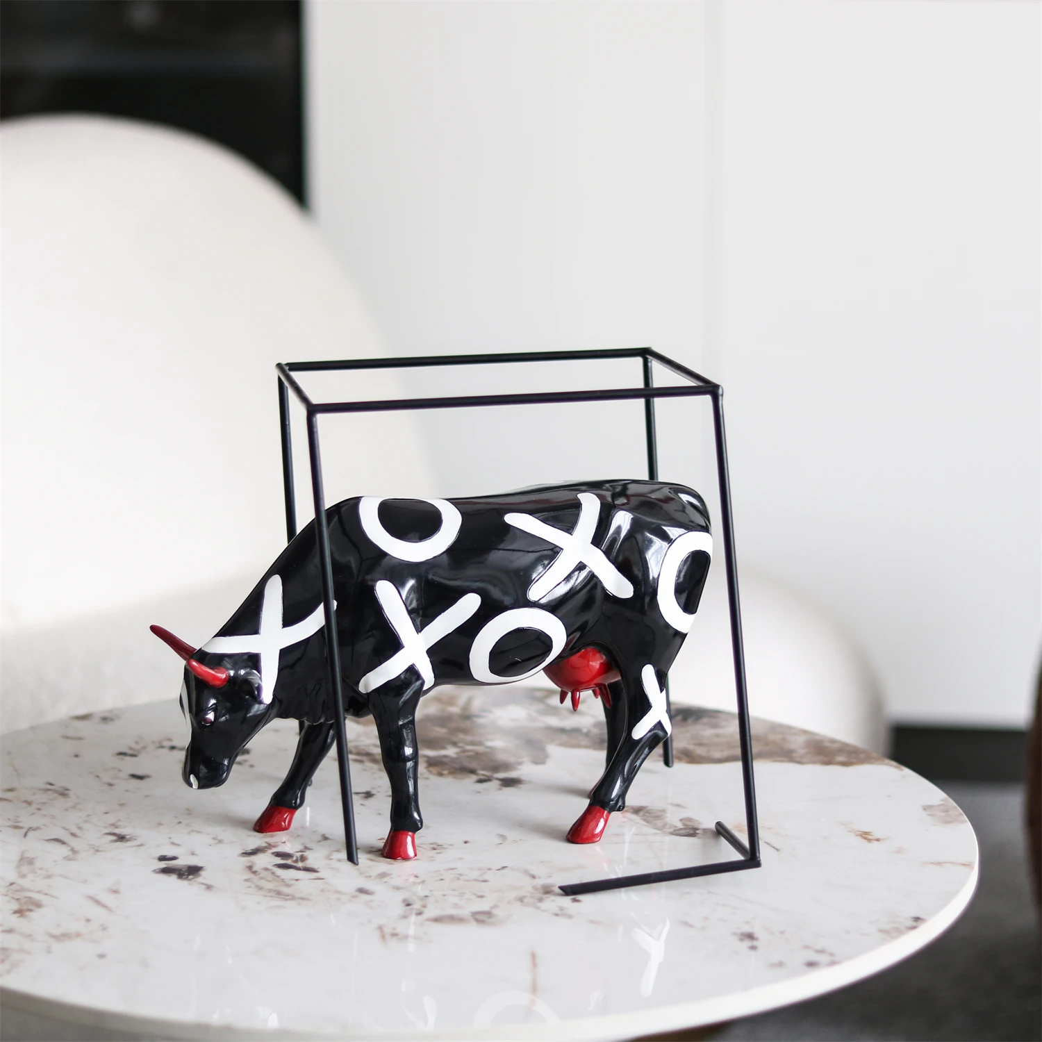 Hot Sale Office Cow Ornament for Desktop Decoration Home Original Resin Crafts Ornament Decor
Hot Sale Office Cow Ornament for Desktop Decoration Home Original Resin Crafts Ornament Decor