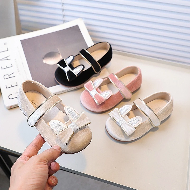 New Leather Shoes Spring Cute Cartoon Velvet Girl Shoe Comfort Soft Anti Slip Kid Shoes Temperament Simple Flat Princess Shoe
New Leather Shoes Spring Cute Cartoon Velvet Girl Shoe Comfort Soft Anti Slip Kid Shoes Temperament Simple Flat Princess Shoe
