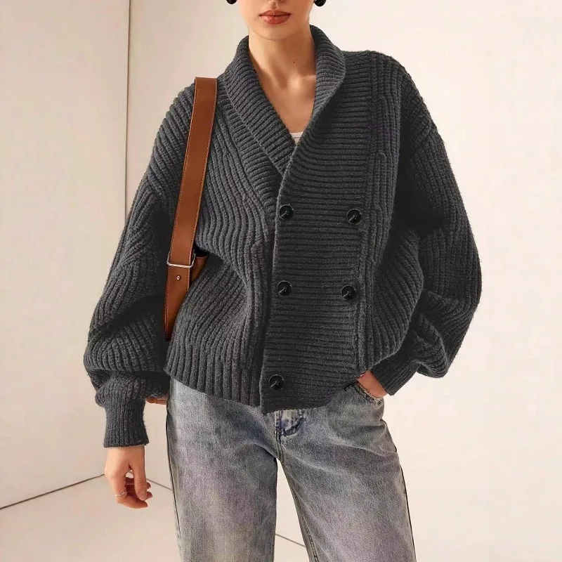 Осенне-зимний элегантный повседневный вязаный кардиган с свободным и ленивым небольшим воротником-стойкой и двухрядным дизайном на пуговицах
Осенне-зимний элегантный повседневный вязаный кардиган с свободным и ленивым небольшим воротником-стойкой и двухрядным дизайном на пуговицах