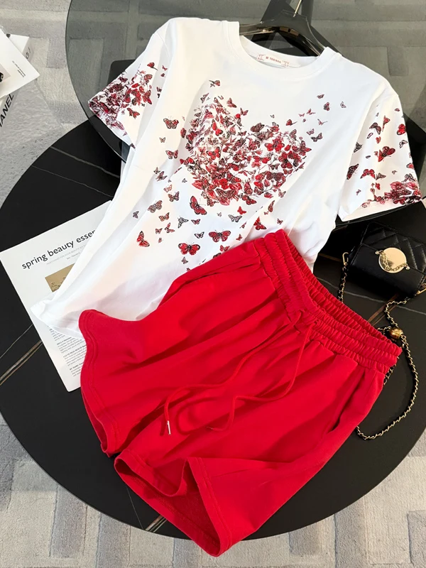Summer Casual Sportswear Set Women's Fashionable Age-defying Short-sleeved T-shirt Red Shorts Two-piece Set Loose Fit Korean ...
Summer Casual Sportswear Set Women's Fashionable Age-defying Short-sleeved T-shirt Red Shorts Two-piece Set Loose Fit Korean ...