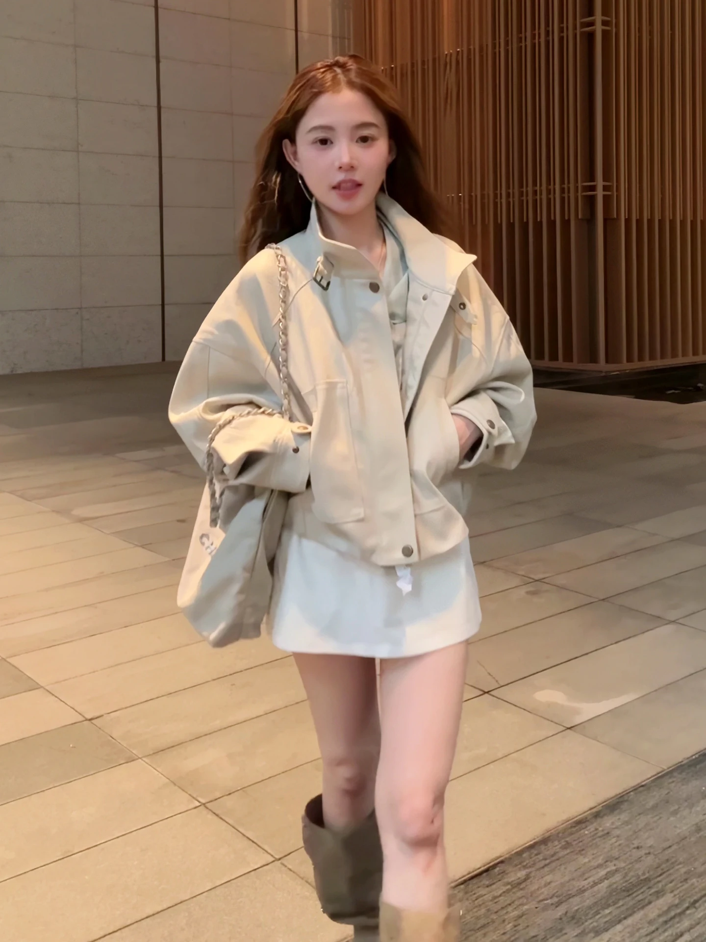 Retro American Cool Short Leather Jacket Women Early Spring Loose Design Sense Coat Stand Collar Zipper Color
Retro American Cool Short Leather Jacket Women Early Spring Loose Design Sense Coat Stand Collar Zipper Color