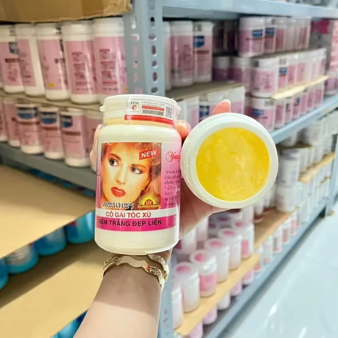 250g Kem cô gái toque xù Thai Lan kem kaki siêu trng Tht lchân lông gim làn da trng sáng mn màng
250g Kem cô gái toque xù Thai Lan kem kaki siêu trng Tht lchân lông gim làn da trng sáng mn màng