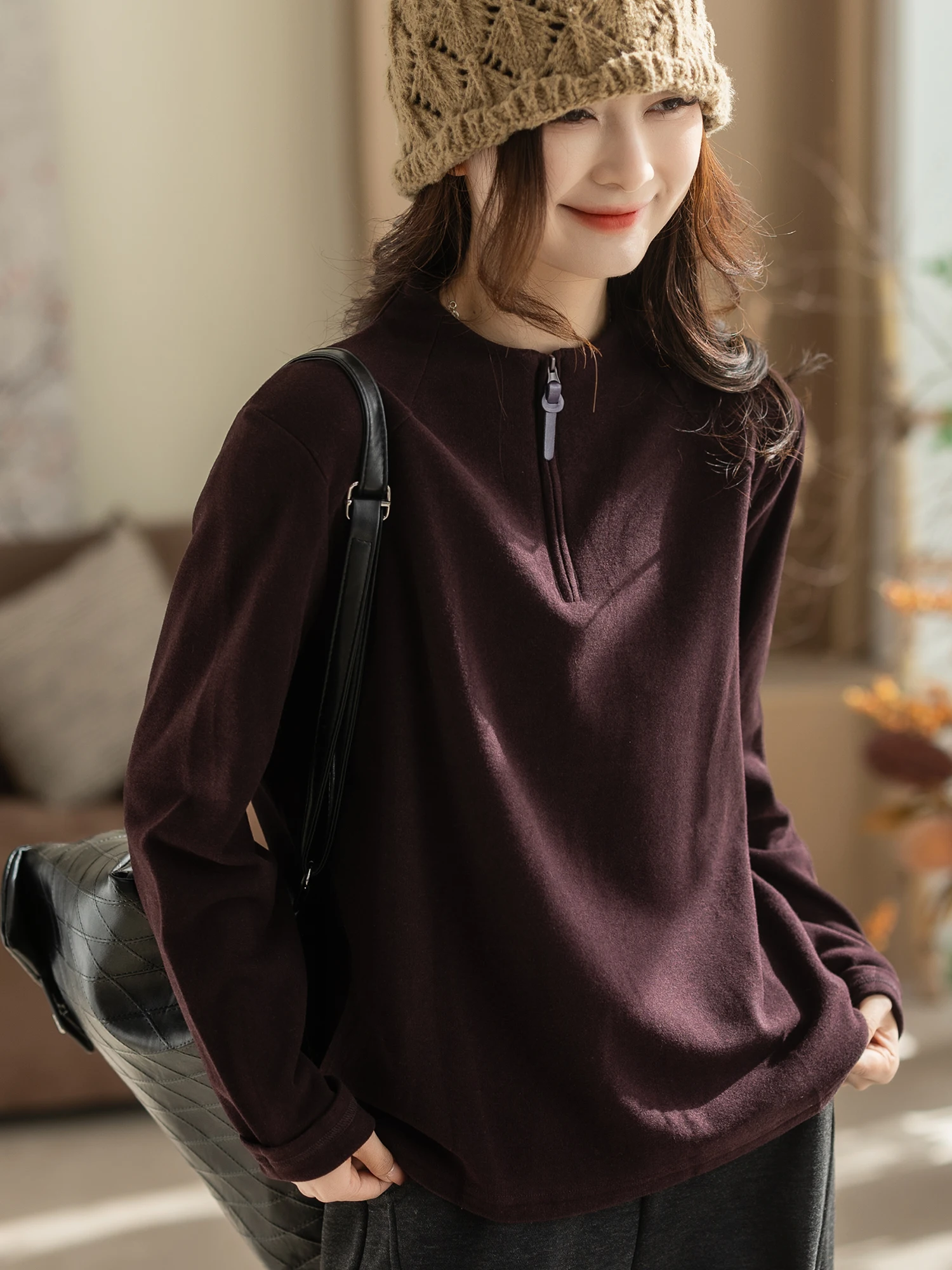 Хлопковая женская футболка с высоким воротником, осенне-зимняя новинка, стильная, для ношения под одеждой, модная, повседневная, свободного кроя
Хлопковая женская футболка с высоким воротником, осенне-зимняя новинка, стильная, для ношения под одеждой, модная, повседневная, свободного кроя