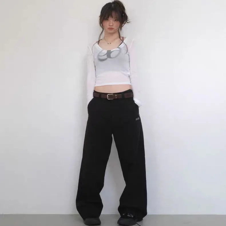 Джинсы женские повседневные с вышивкой, с высокой талией, прямого кроя, с декоративными элементами, в корейском стиле, из денима, длинные брюки
Джинсы женские повседневные с вышивкой, с высокой талией, прямого кроя, с декоративными элементами, в корейском стиле, из денима, длинные брюки