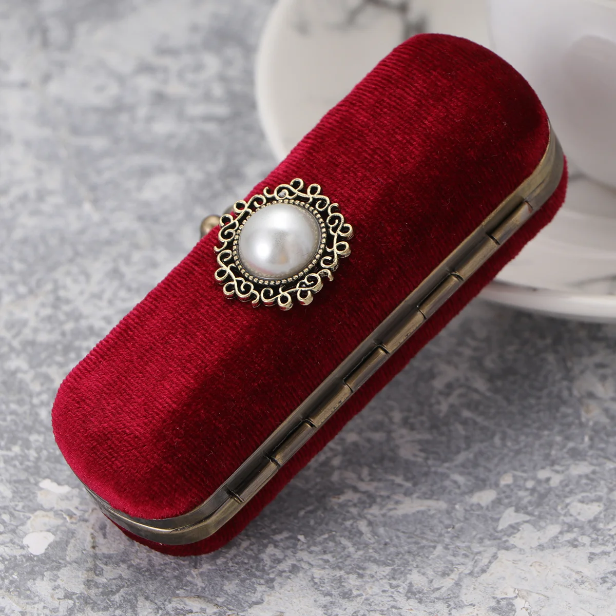 Lipstick Box ganizer Retro Style Storage Case With Mirror Red Inner Color For Travel Makeup Lip Gloss Holder
Lipstick Box ganizer Retro Style Storage Case With Mirror Red Inner Color For Travel Makeup Lip Gloss Holder
