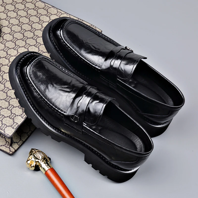 Large Size Leather Shoes for Men with Wide Feet 46 Breathable Thick Soles High Height Business and Foreign Trade High-end Bean
Large Size Leather Shoes for Men with Wide Feet 46 Breathable Thick Soles High Height Business and Foreign Trade High-end Bean
