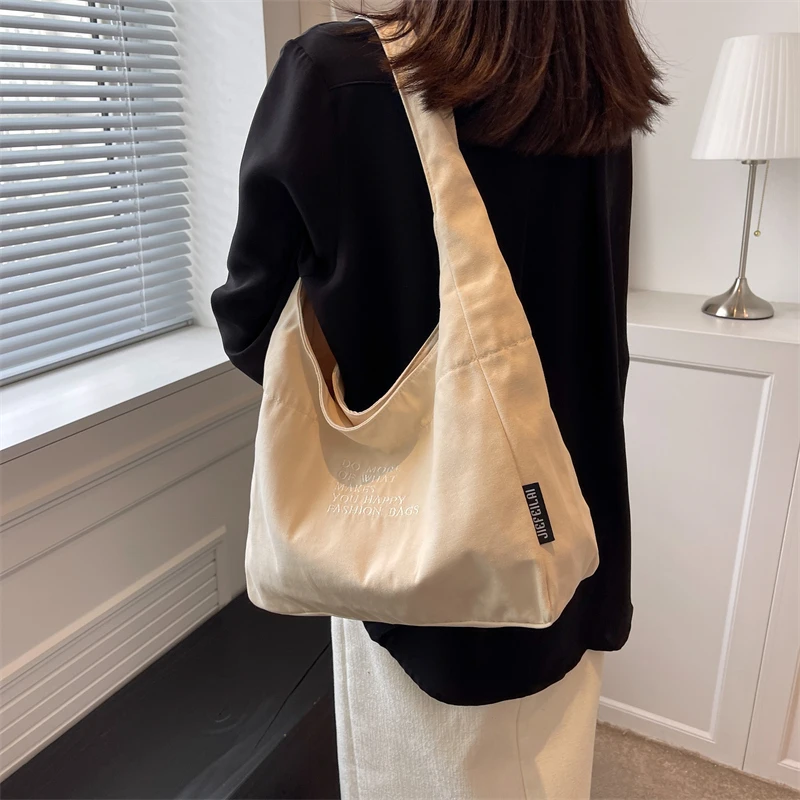 Canvas bag new style bag for women simple fashion trend single shoulder bag leisure commuting handbag
Canvas bag new style bag for women simple fashion trend single shoulder bag leisure commuting handbag