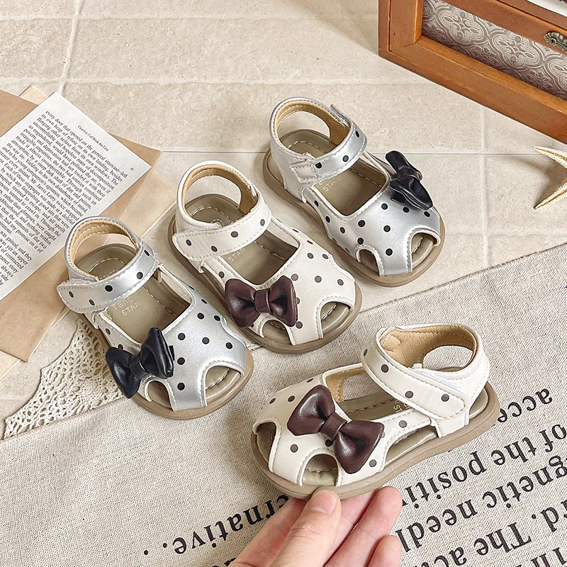 First Walker Girls Princess Leather Shoes with Cute Bow 2026 New Summer Toddler Polka Dot Beach Shoes Non-slip Outdoor Barefoot
First Walker Girls Princess Leather Shoes with Cute Bow 2026 New Summer Toddler Polka Dot Beach Shoes Non-slip Outdoor Barefoot