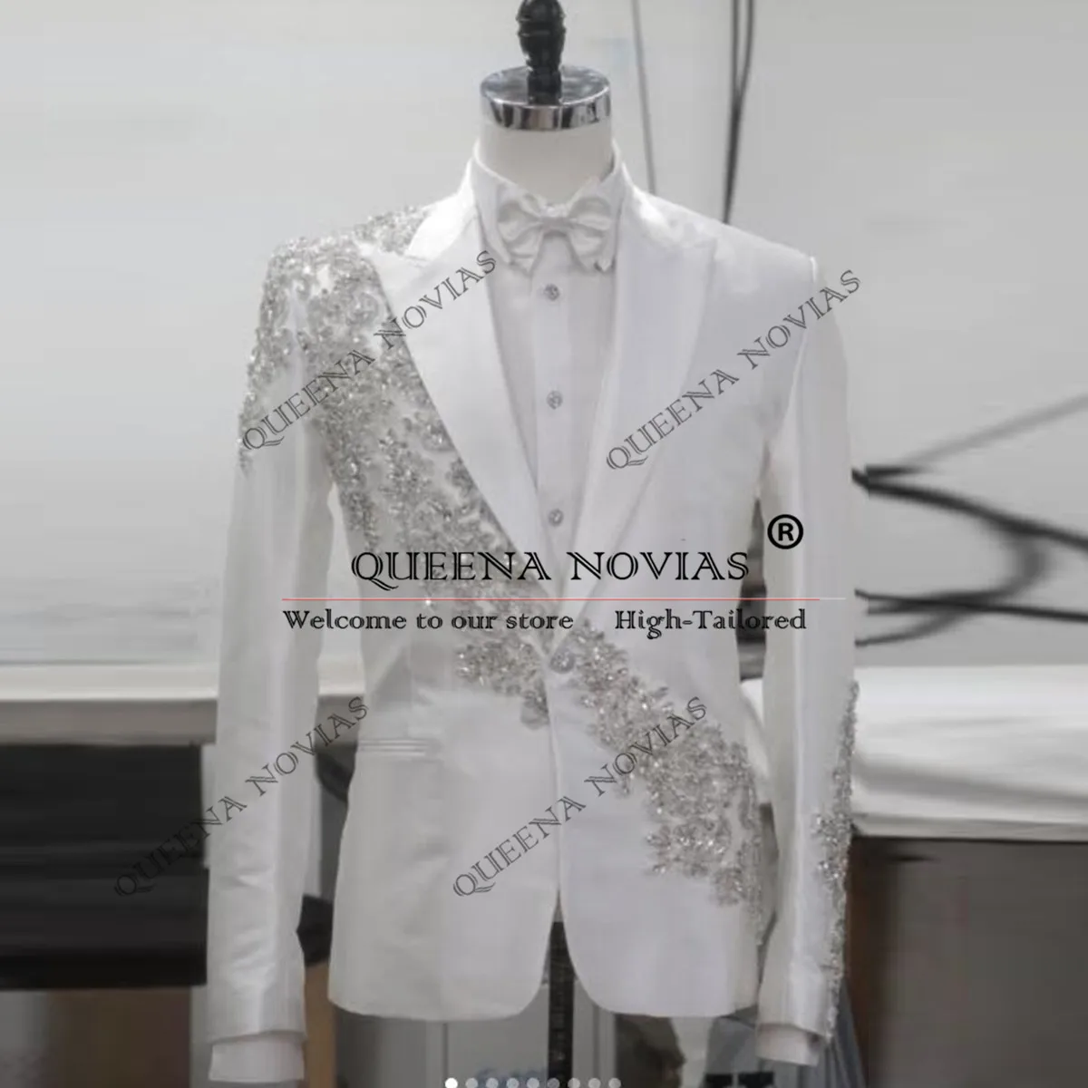 Jewelry Stones Tuxedo Suits For Men Single Breasted Jacket Pants 2 Pieces Groom Wedding Blazer Outfit Prom Blazers Customized
Jewelry Stones Tuxedo Suits For Men Single Breasted Jacket Pants 2 Pieces Groom Wedding Blazer Outfit Prom Blazers Customized